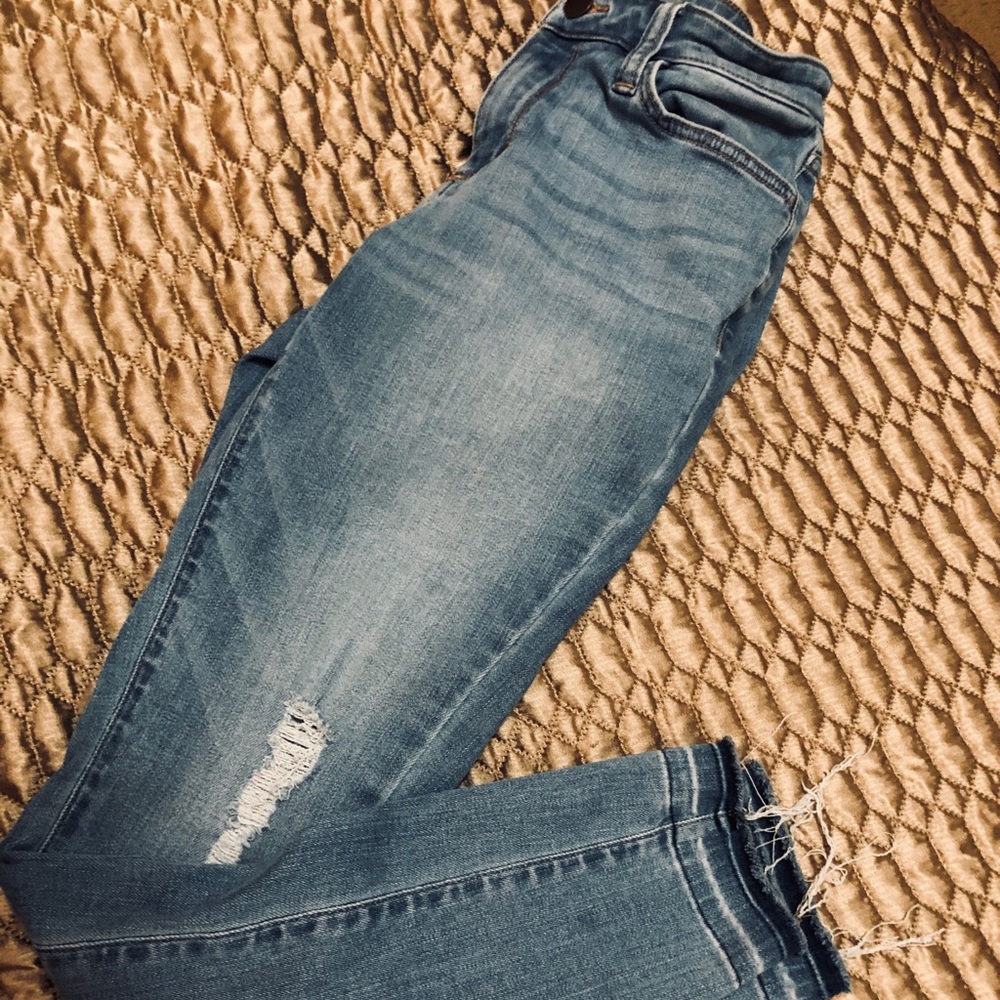 light washed ankle jeans